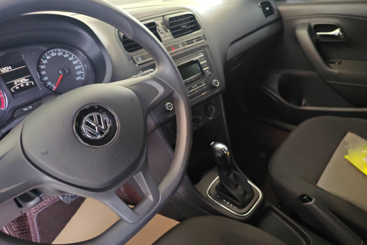 Volkswagen Polo 2019 #10 Volkswagen Polo 2019 car image #10