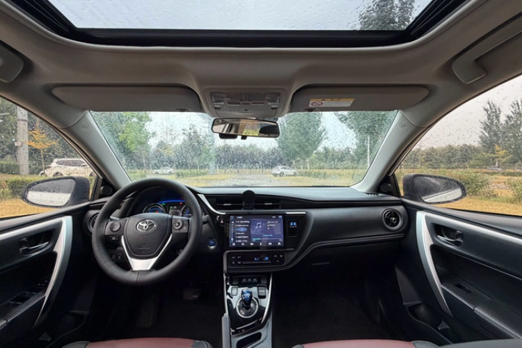 Toyota Corolla 2019 #12 Toyota Corolla 2019 car image #12