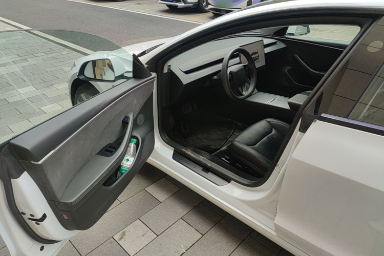 Tesla Model 3 2023 #16 Tesla Model 3 2023 car image #16