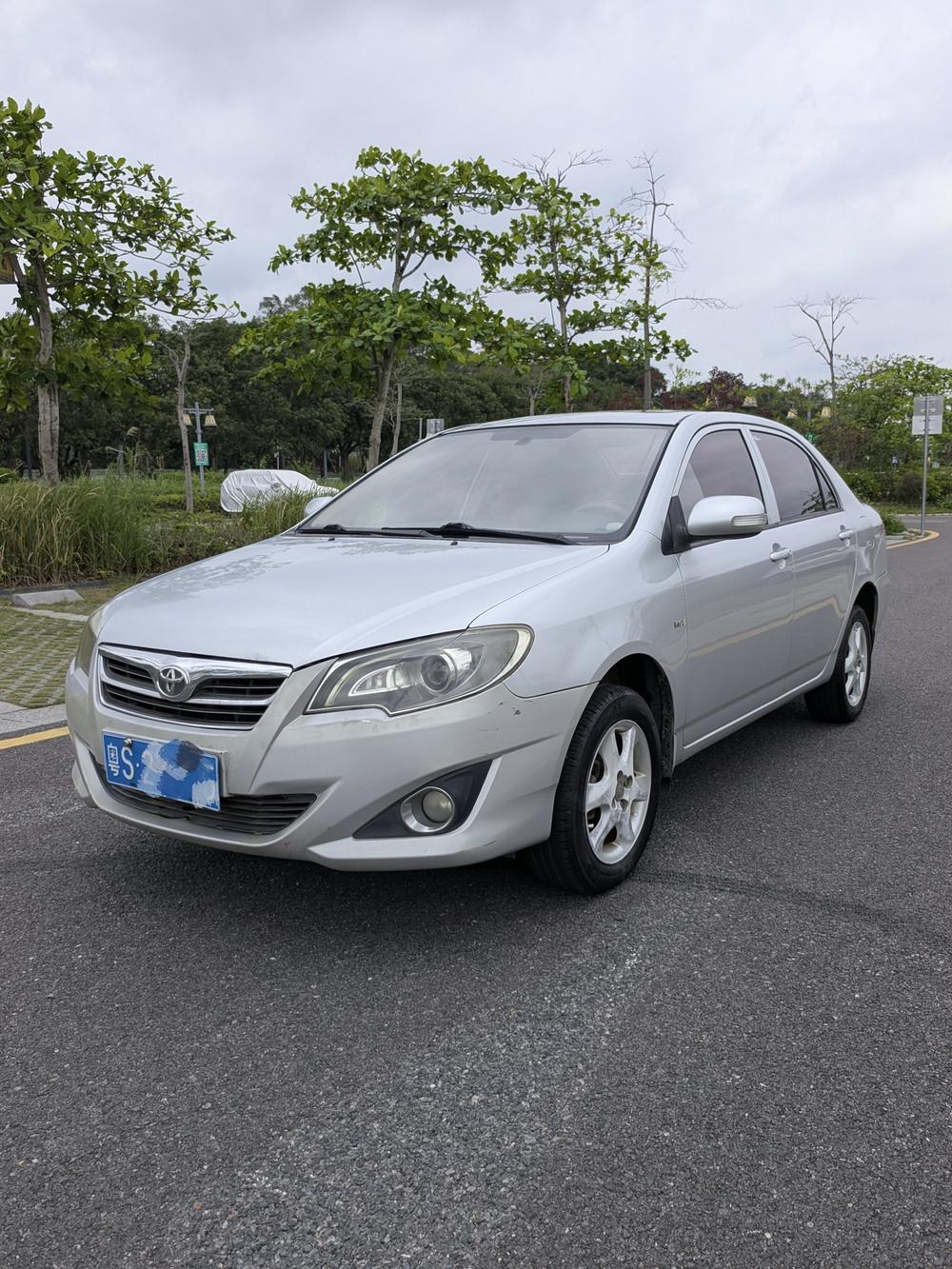 Toyota Corolla (Classic) 2013 Toyota Corolla (Classic) 2013 immagine di auto