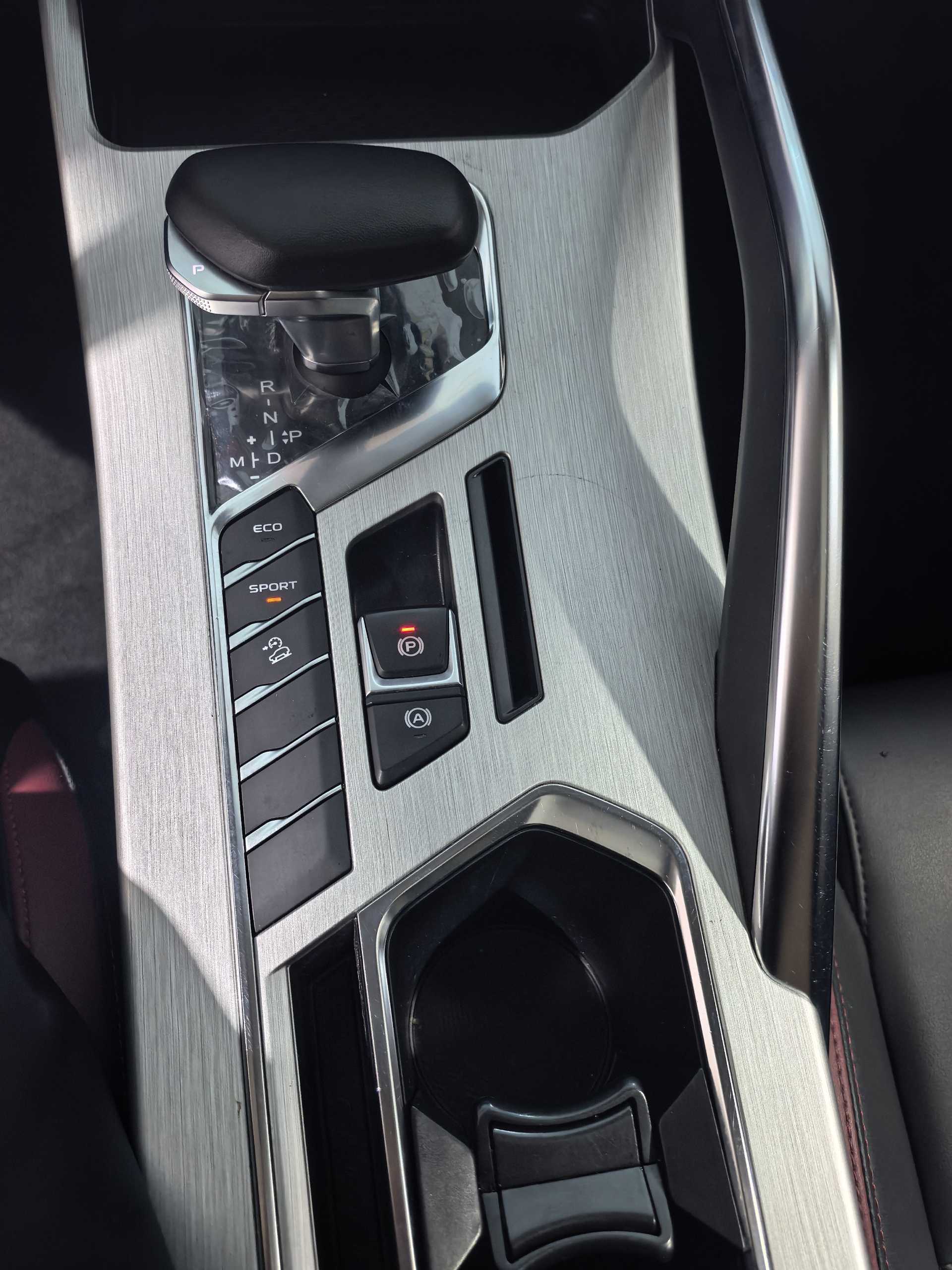 GEELY Coolray 2022 #9 GEELY Coolray 2022 صورة سيارة #9