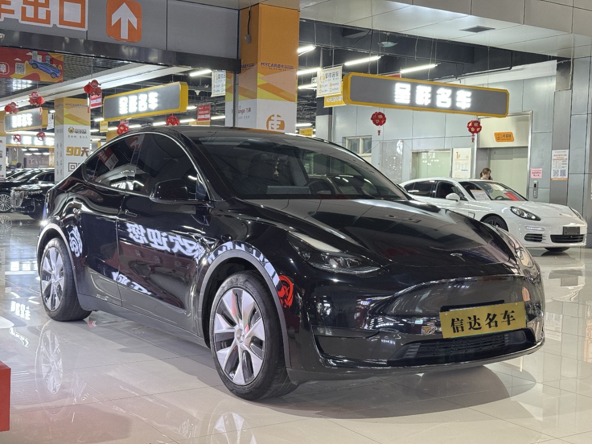 Tesla Model Y 2023 #3 Tesla Model Y 2023 car image #3