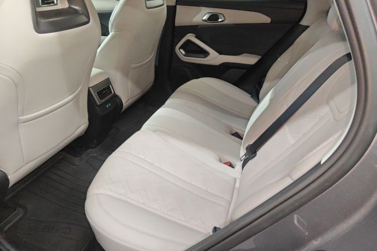 BYD YuanUP 2025 car image #13