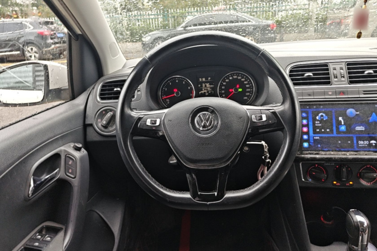 Volkswagen Polo 2017 #13 Volkswagen Polo 2017 car image #13
