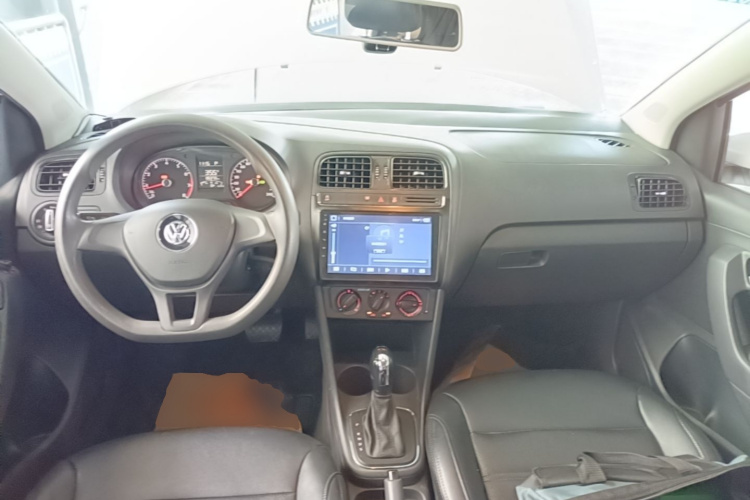 Volkswagen Polo 2018 car image #10
