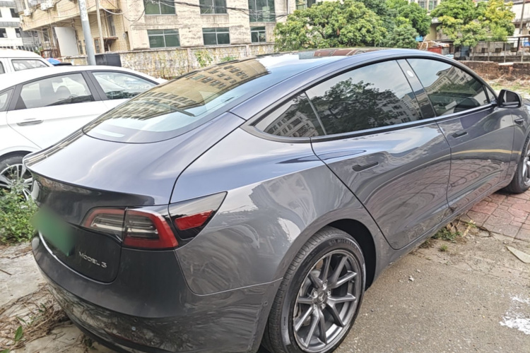 Tesla Model 3 2021 صورة سيارة #7