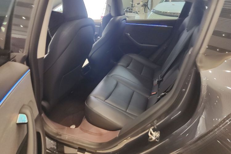 Tesla Model 3 2024 immagine di auto #17