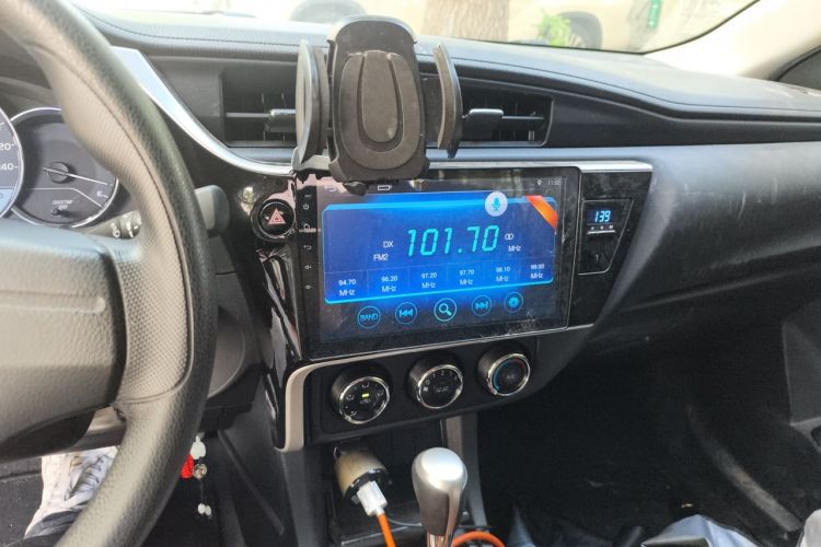 Toyota Corolla 2017 #13 Toyota Corolla 2017 car image #13