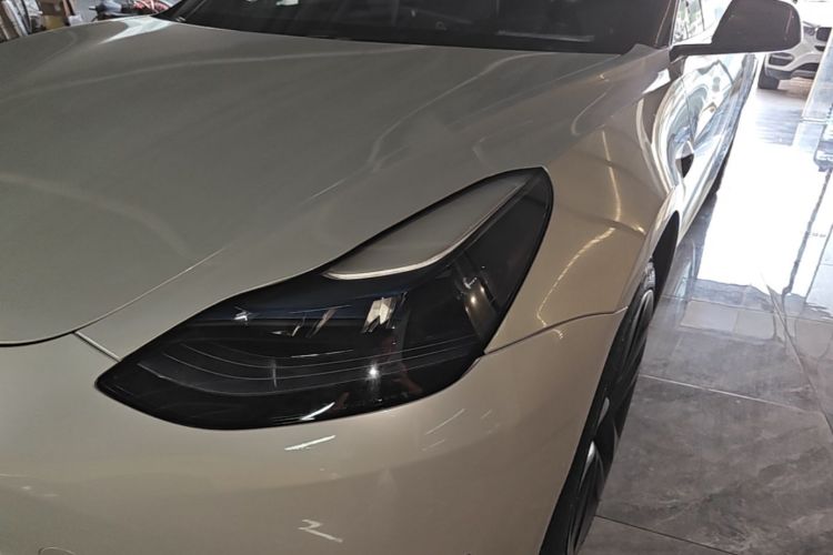 Tesla Model 3 2022 car image #23