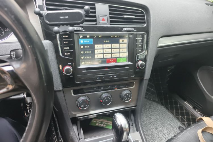 Volkswagen Golf 2015 car image #13