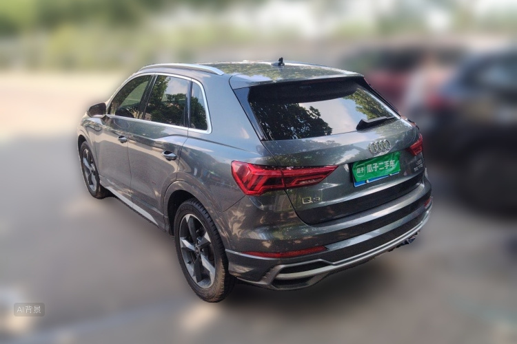 Audi Q3 2021 car image #5