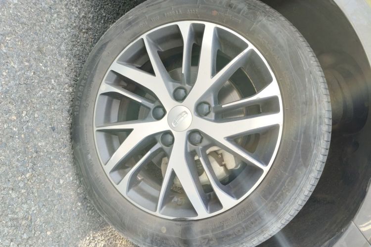 GEELY Emgrand 2022 car image #9