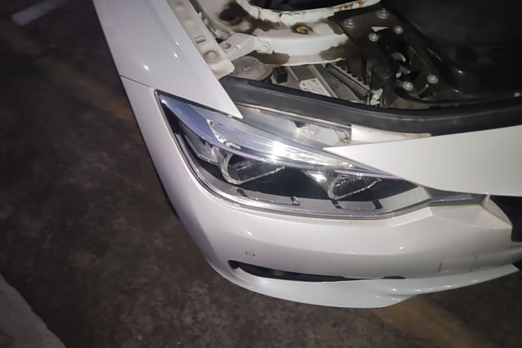 BMW 3 Series 2017 #8 BMW 3 Series 2017 car image #8