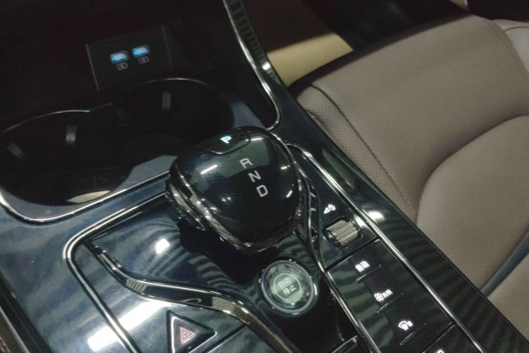 BYD Han 2023 imagem de carro #14