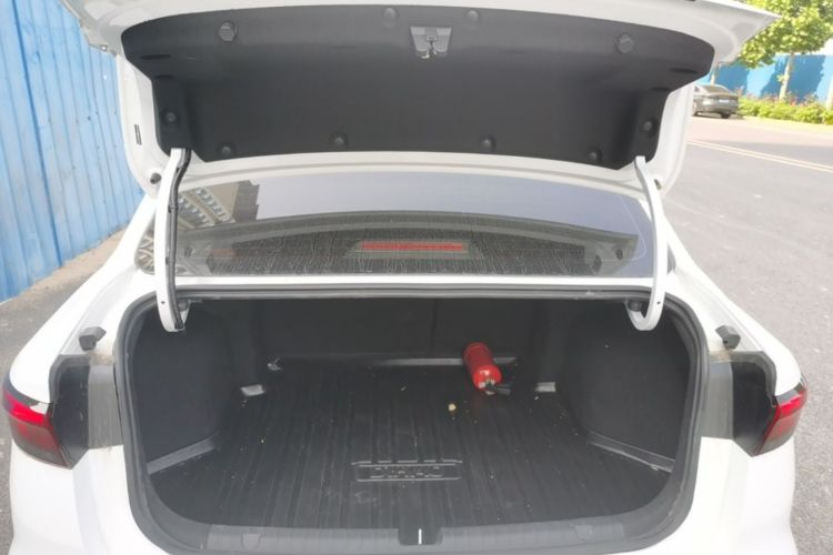 GEELY Emgrand 2024 car image #19