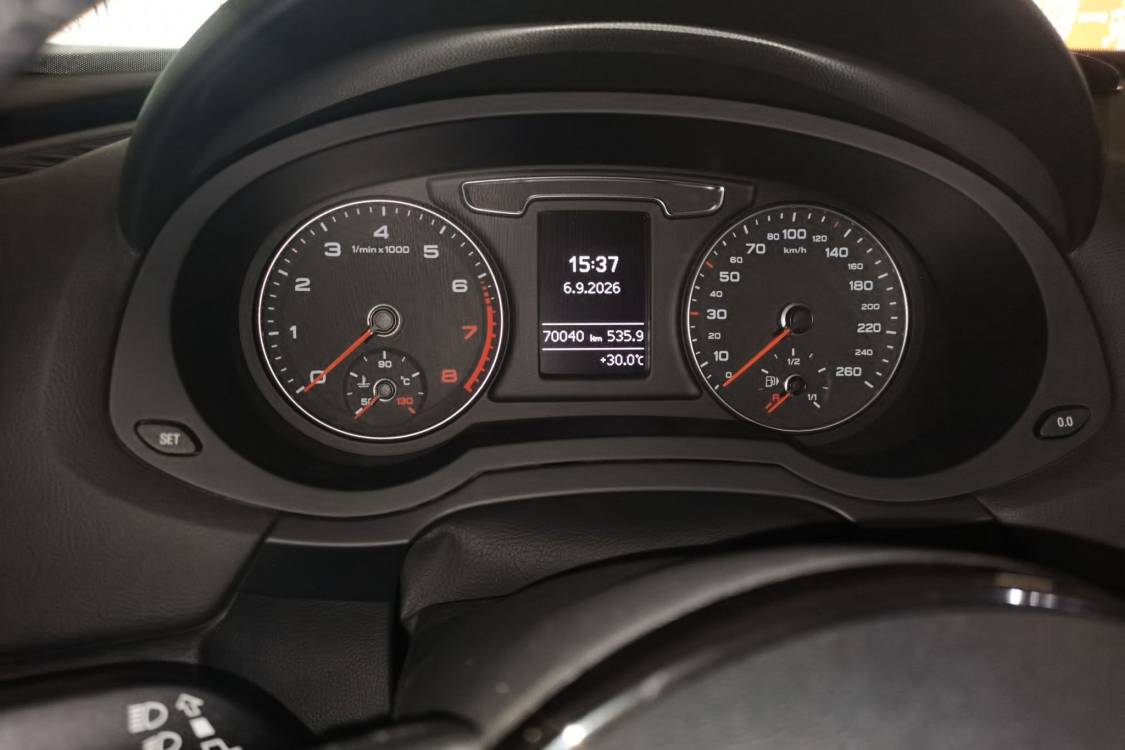 Audi Q3 2017 #25 Audi Q3 2017 car image #25