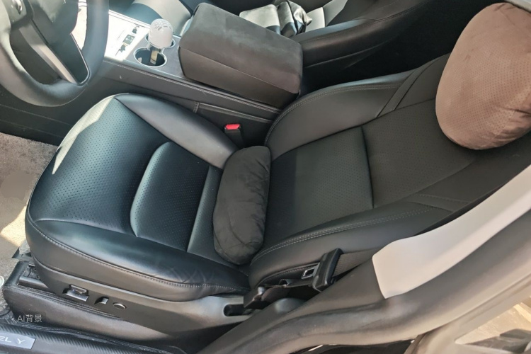 Tesla Model Y 2023 #17 Tesla Model Y 2023 car image #17