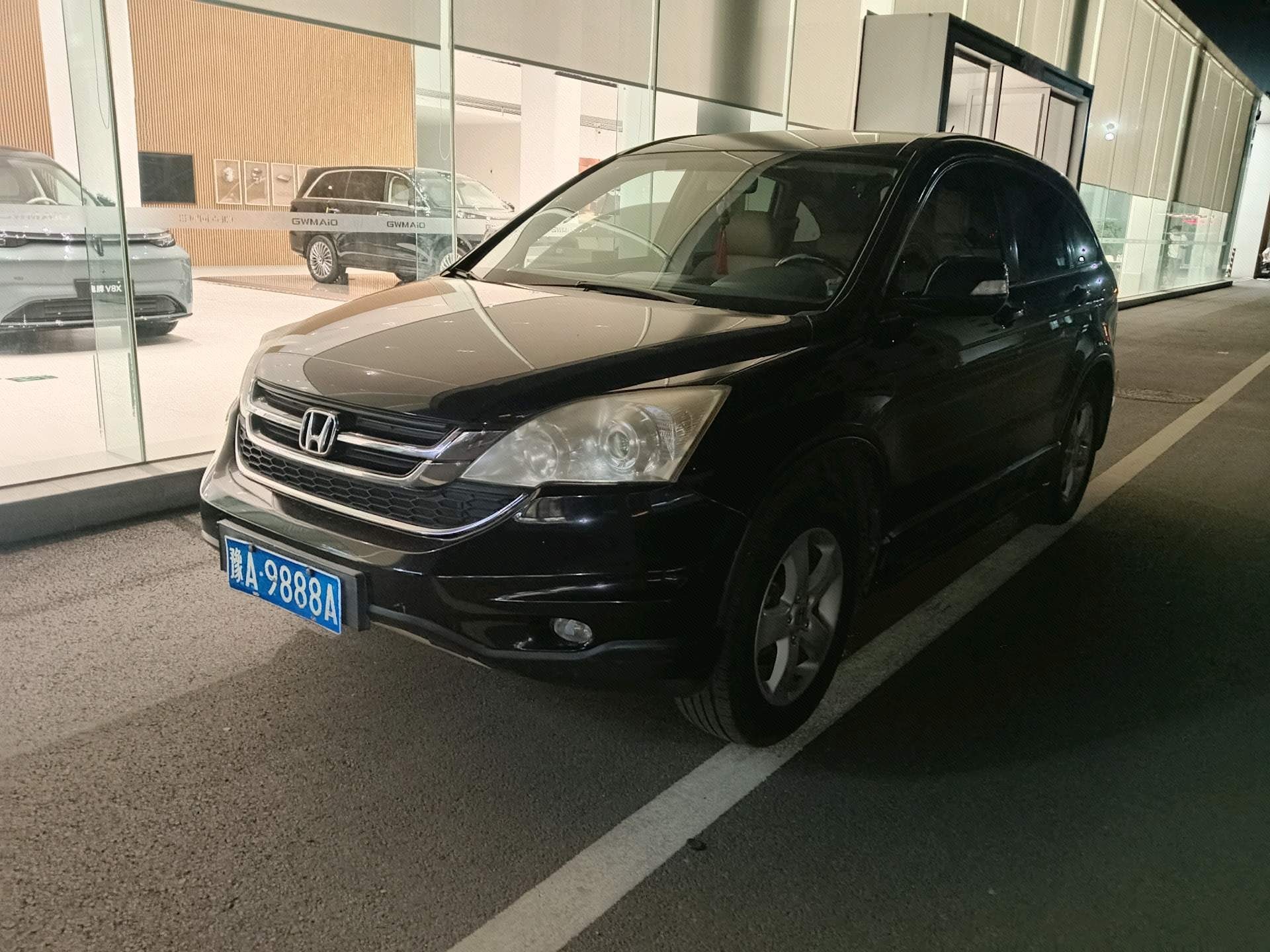 2010 2010 car image