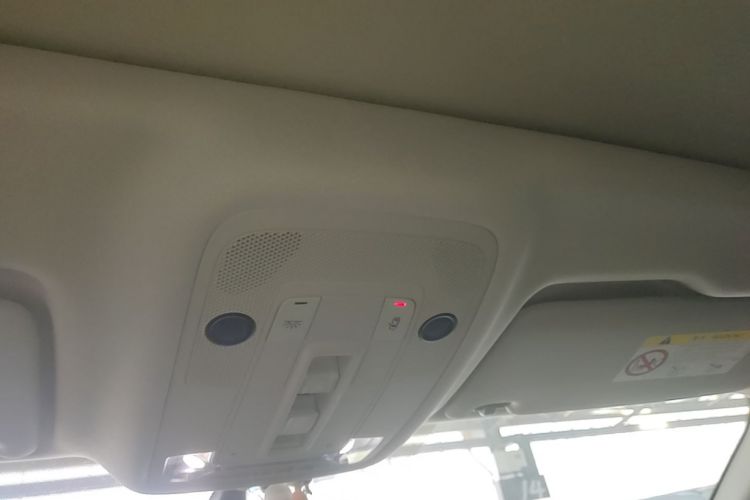 Audi Q3 2022 car image #18