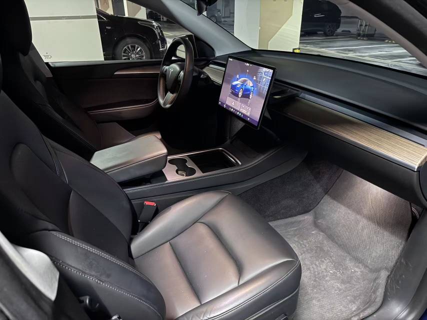 Tesla Model Y 2022 #4 Tesla Model Y 2022 car image #4