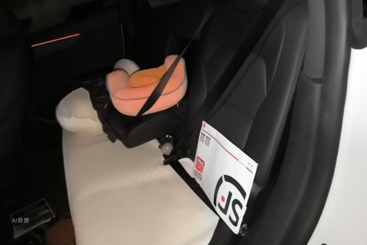 Tesla Model Y 2025 #19 Tesla Model Y 2025 car image #19