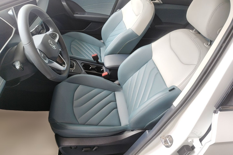 Volkswagen Tharu 2024 car image #15