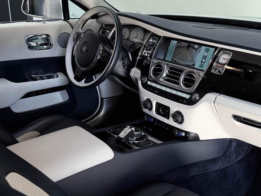 Denza Wraith 2018 car image #14