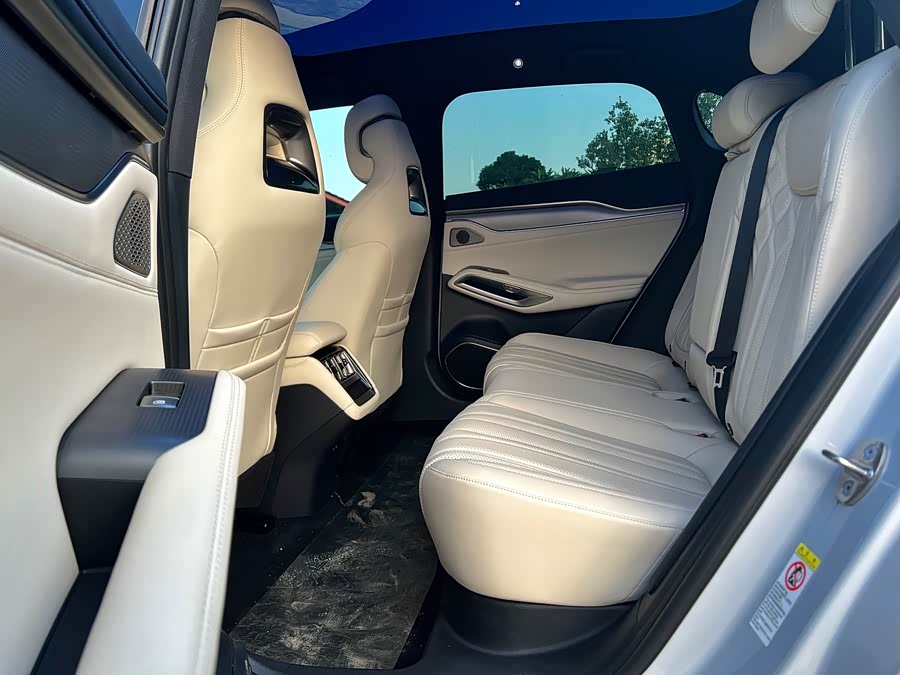 BYD SongL EV 2024 car image #14