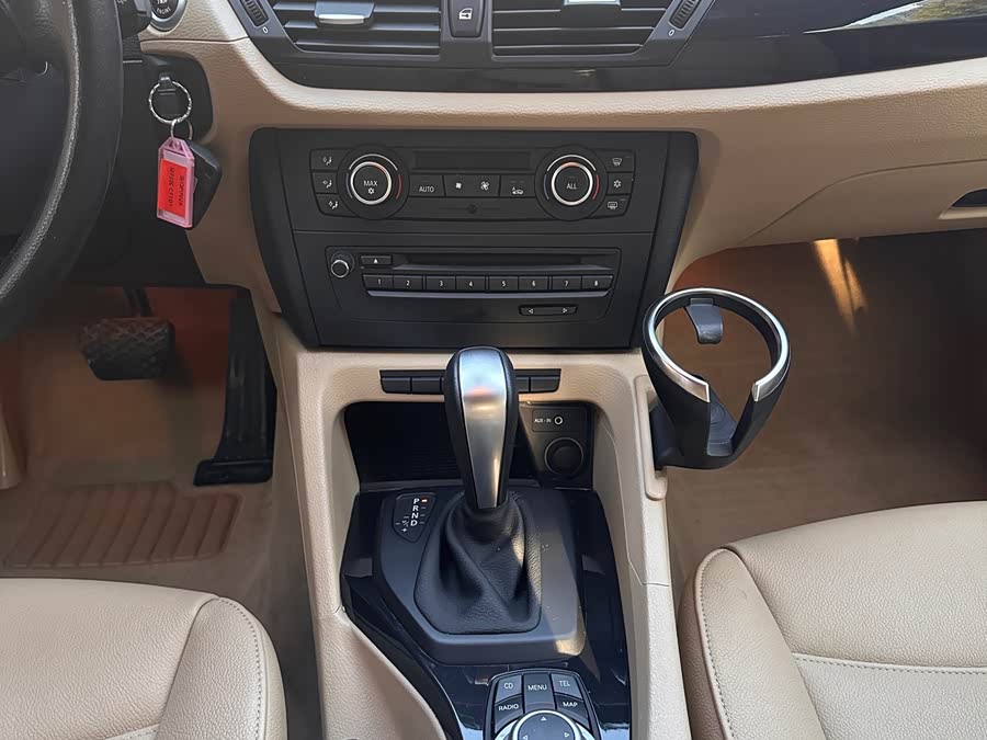 BMW X1 (Imported) 2011 car image #14