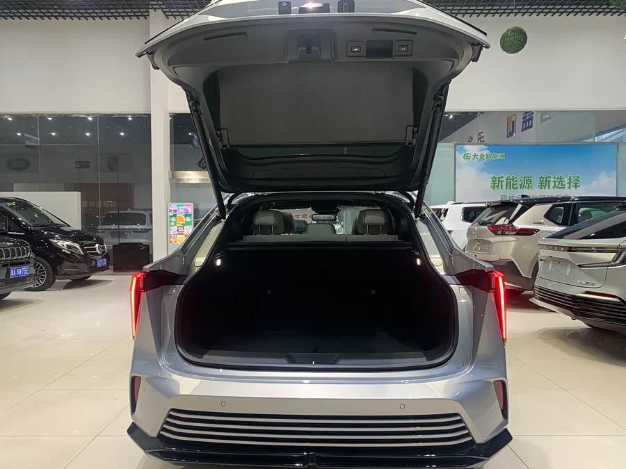 Honda e:NS2 2024 #14 Honda e:NS2 2024 car image #14