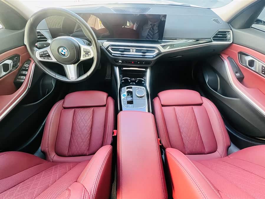 BMW i3 2022 car image #14
