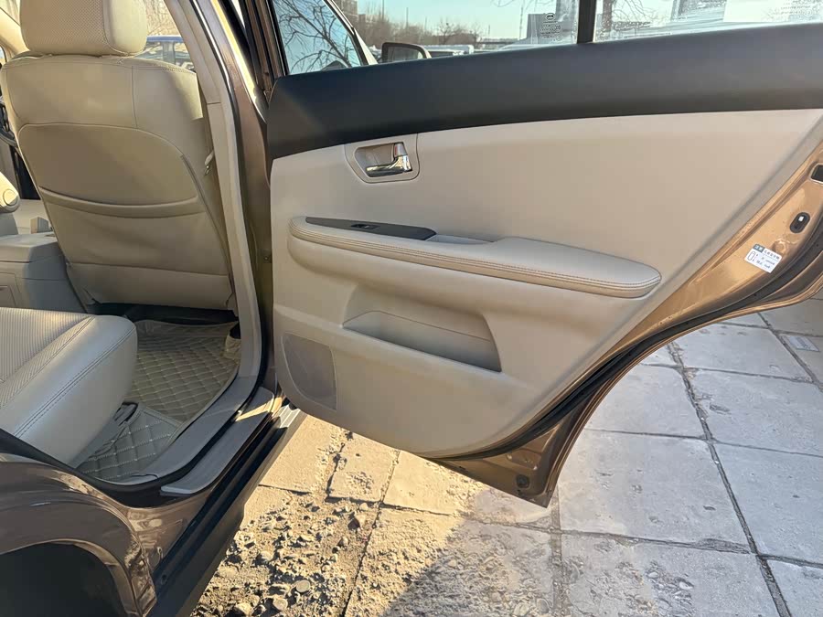 BYD S6 2012 изображение автомобиля #14