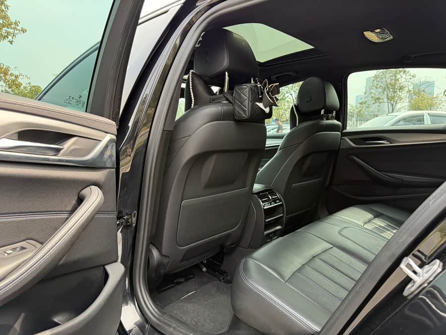 BMW 5 Series (Imported) 2017 car image #14