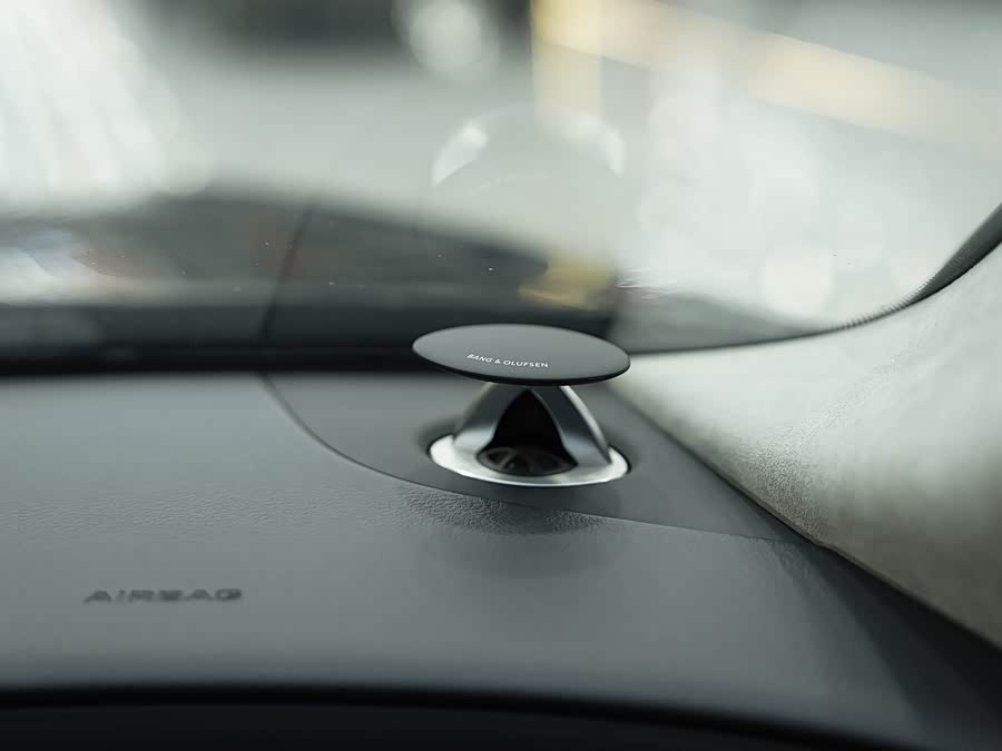 Audi S8 2015 car image #14