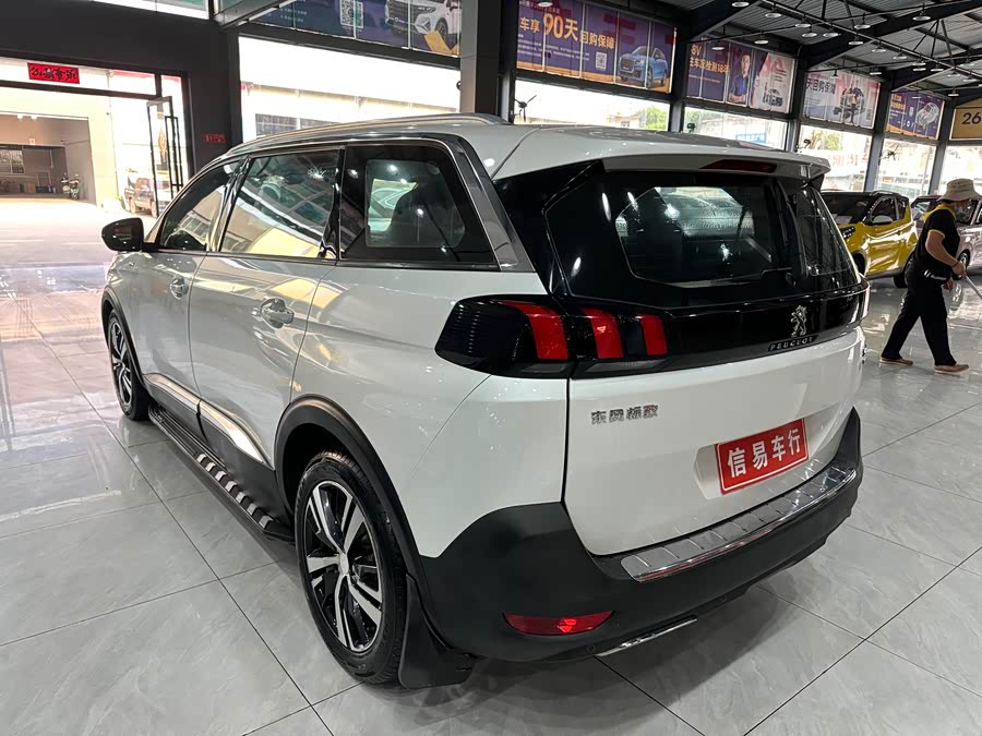 Peugeot 5008 2018 car image #14