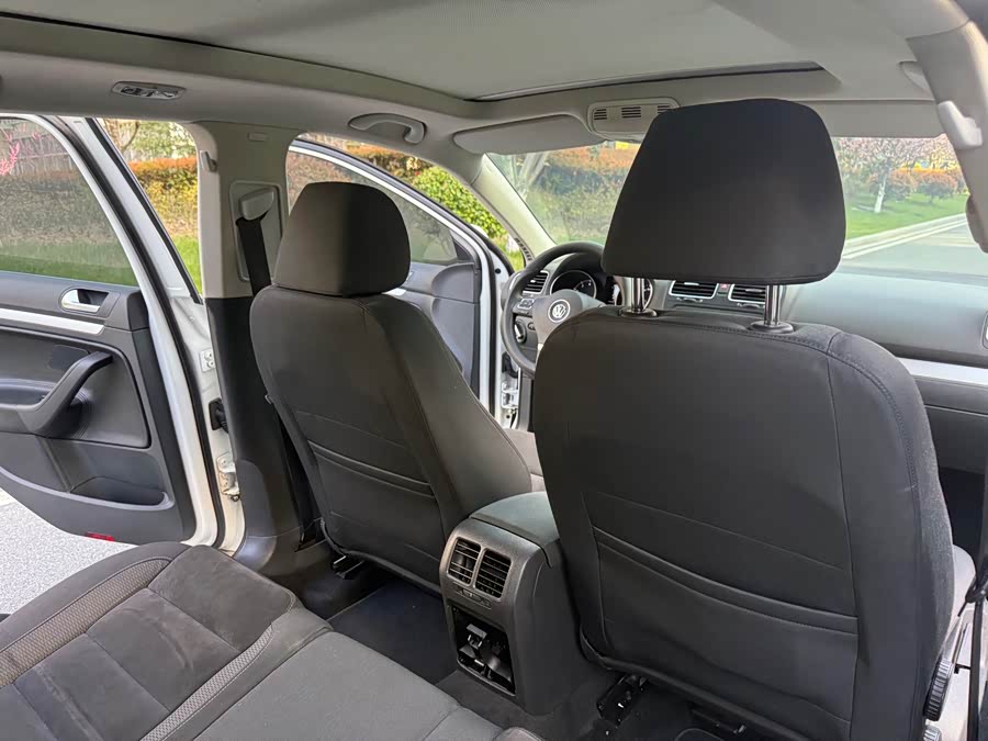 Volkswagen Golf (Imported) 2014 immagine di auto #14