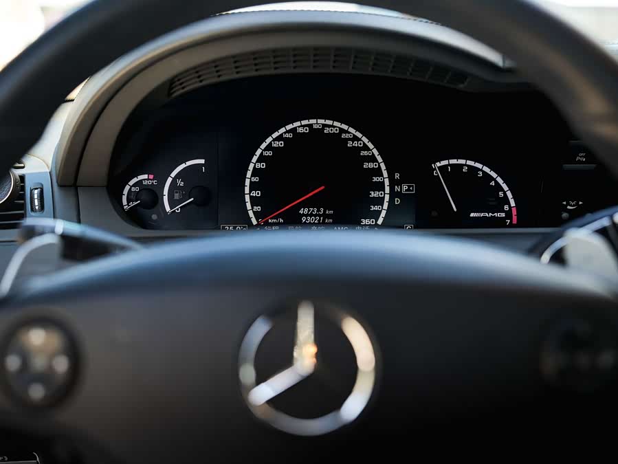 Mercedes-Benz CL Class 2010 car image #14