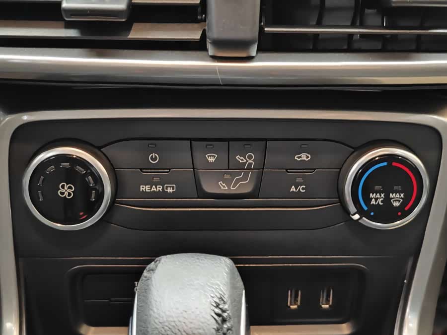 Ford EcoSport 2018 car image #14