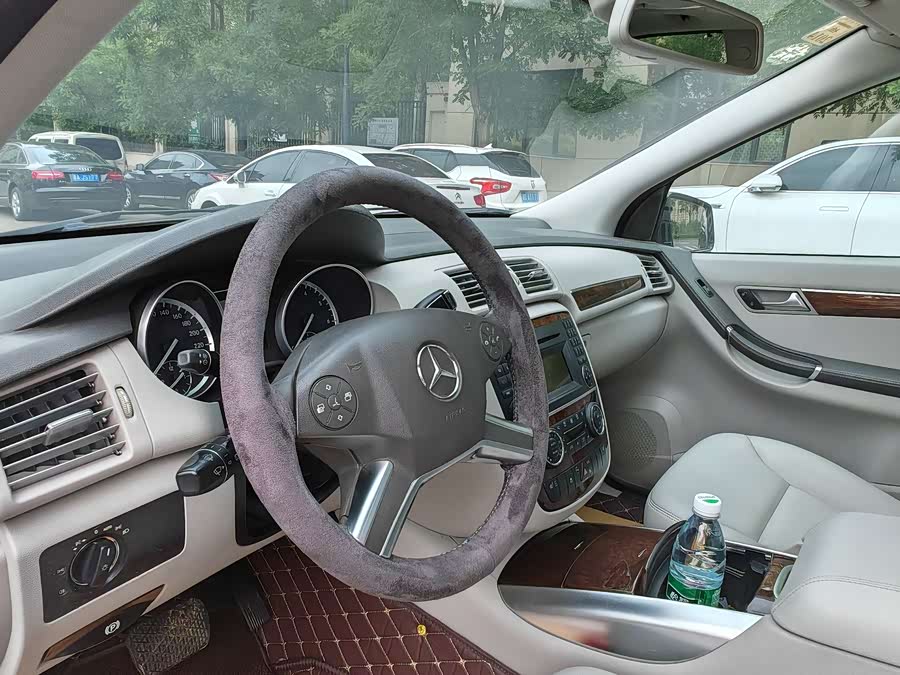 Mercedes-Benz R Class 2012 #14 Mercedes-Benz R Class 2012 car image #14