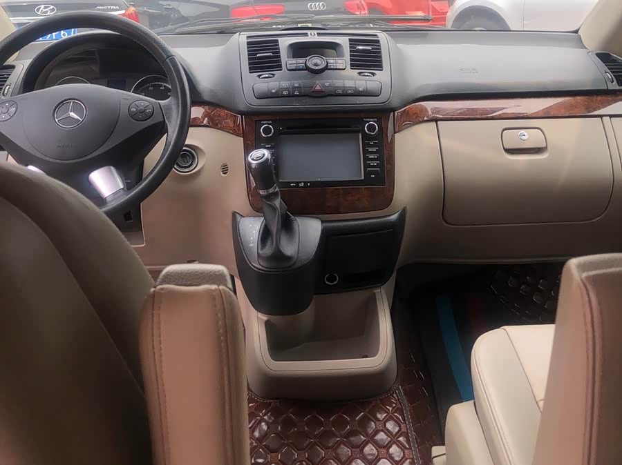 奔驰 唯雅诺 2012 汽车图片 #14