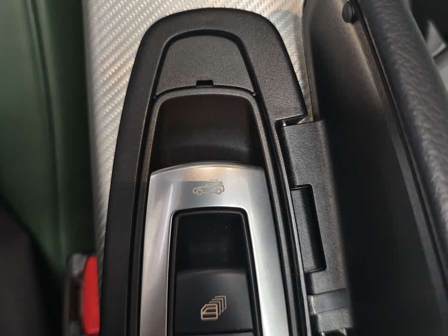 Mercedes-Benz SLC Class 2018 #14 Mercedes-Benz SLC Class 2018 car image #14