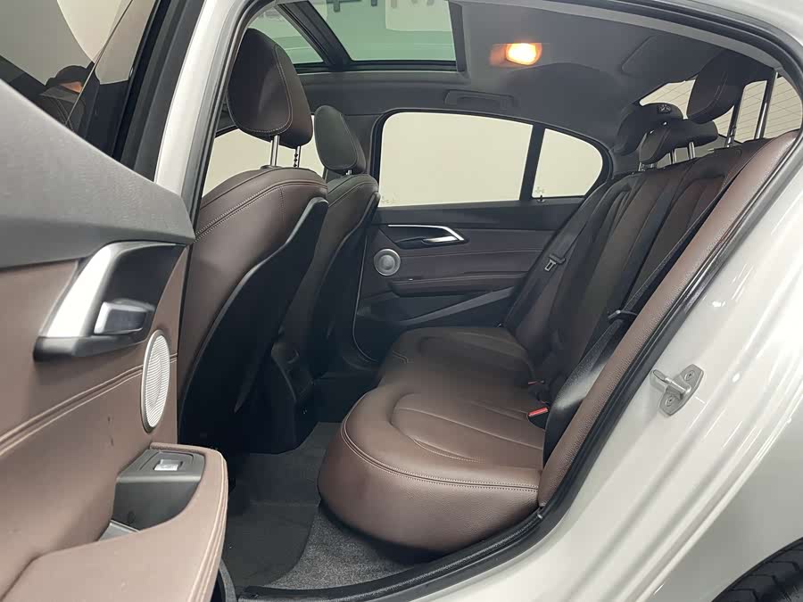 BMW 1 Series 2022 #14 BMW 1 Series 2022 car image #14