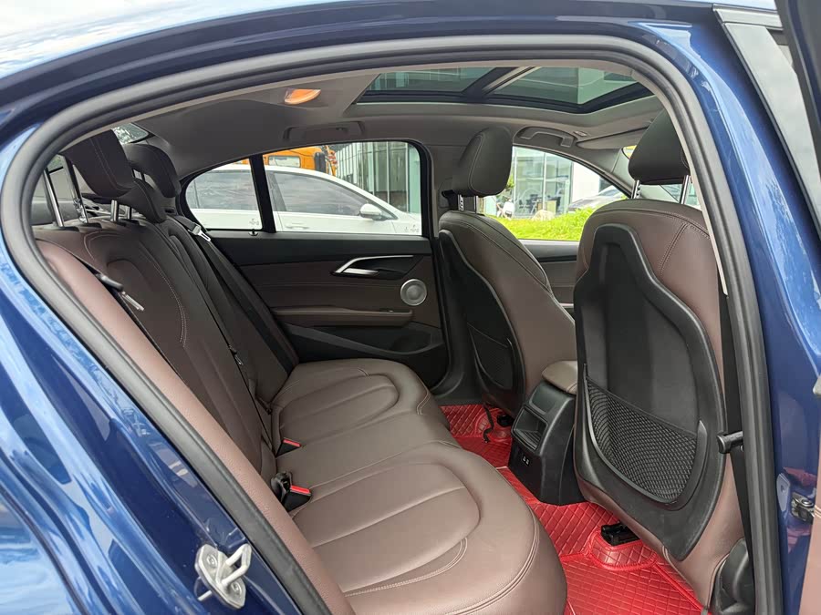 BMW 1 Series 2020 #14 BMW 1 Series 2020 car image #14