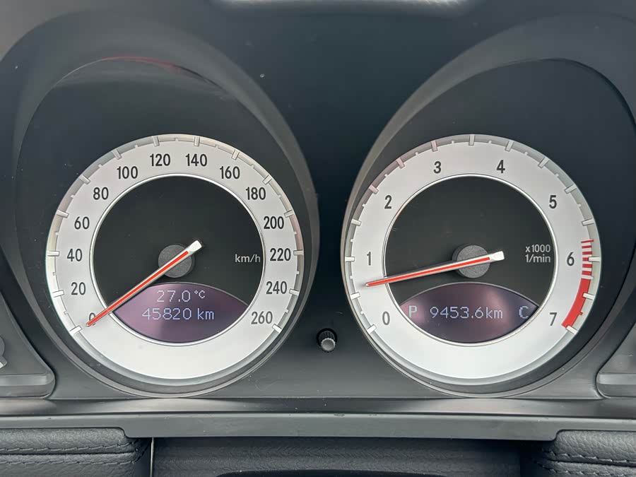 Mercedes-Benz SL Class 2009 car image #14