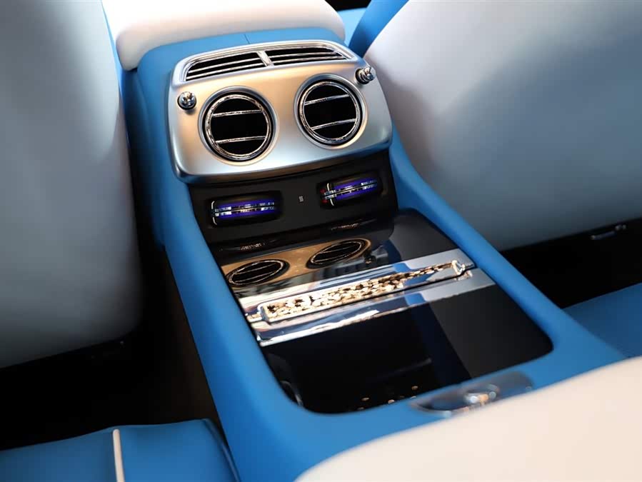 Denza Wraith 2015 #14 Denza Wraith 2015 car image #14