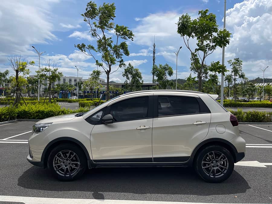 GEELY Vision X3 2021 car image #14