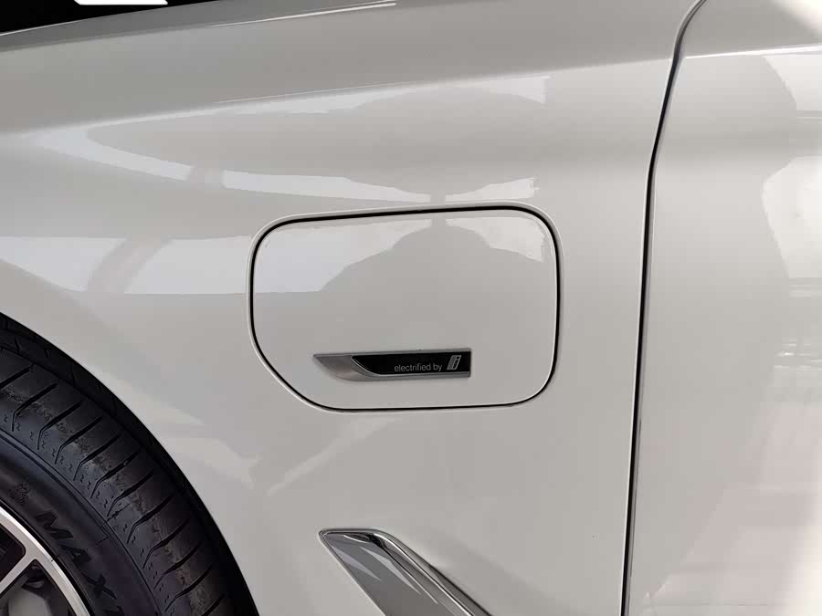 BMW 5 Series New Energy 2022 #14 BMW 5 Series New Energy 2022 car image #14