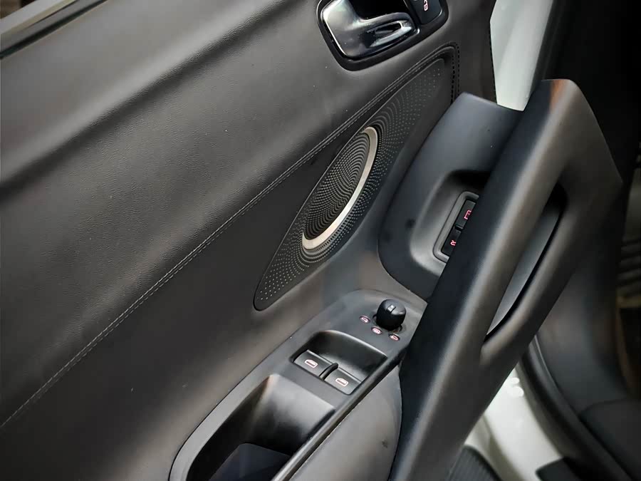 Audi R8 2012 immagine di auto #14