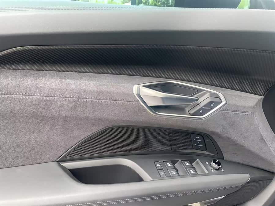 Audi RS e-tron GT 2024 #14 Audi RS e-tron GT 2024 car image #14