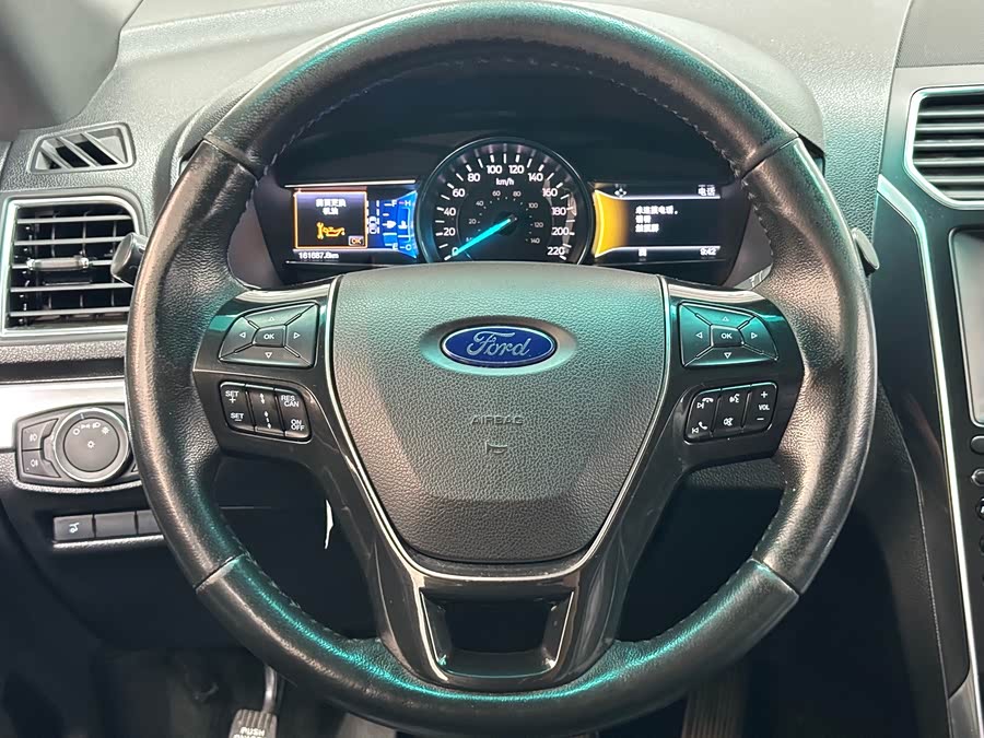 Ford Explorer (Imported) 2017 #14 Ford Explorer (Imported) 2017 car image #14